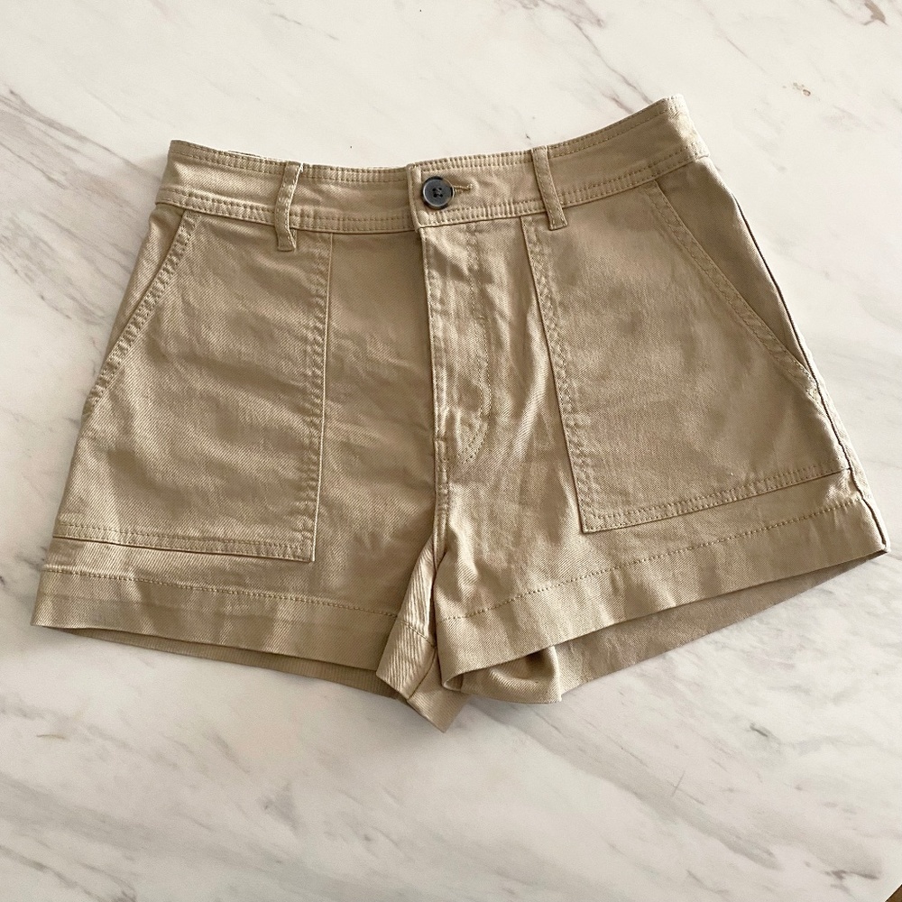 H&M khaki womens shorts size 6